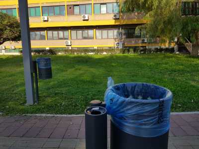 La cosa strana per� � che il nosocomio continua a essere pieno di posacenere...